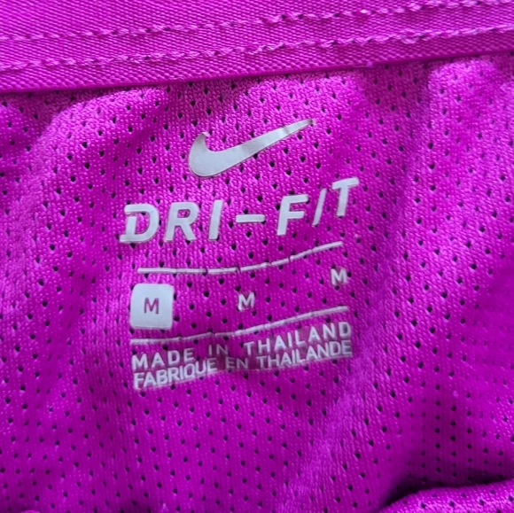 Women's Nike shorts size  M - Picture 3 of 3